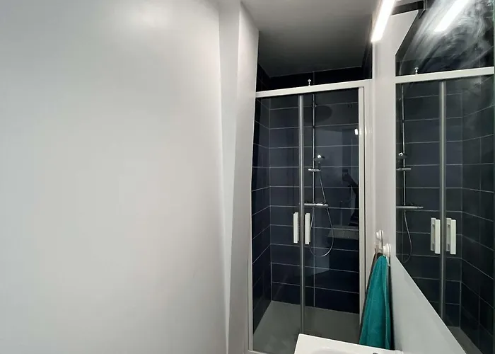 Charme : Grand A - Fr-1-870-32 Reims