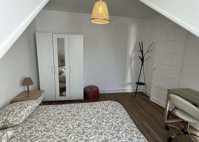 Charme : Grand A - Fr-1-870-32 Reims